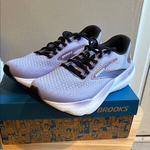 Brooks Women's Running Shoes - Lavender